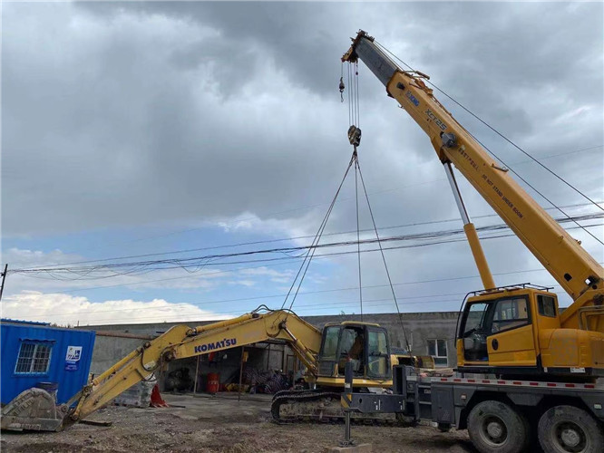 清原25吨吊车的工作半径是多少？